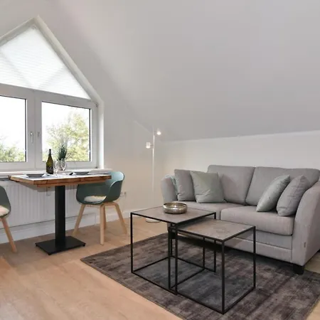 Luv &amp Lee, Whg 11a Westerland