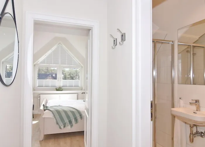 Luv &amp Lee, Whg 11a