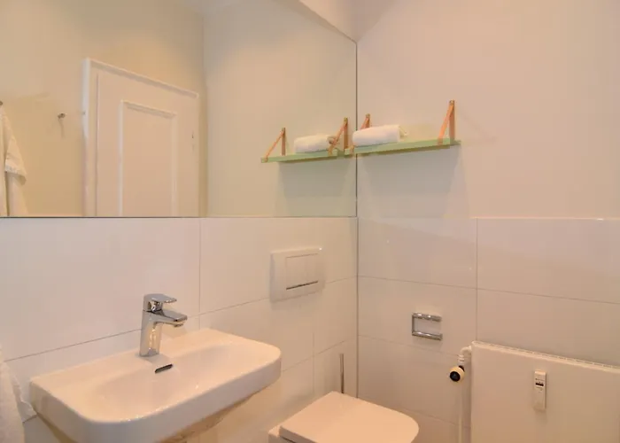 Luv &amp Lee, Whg 11a *